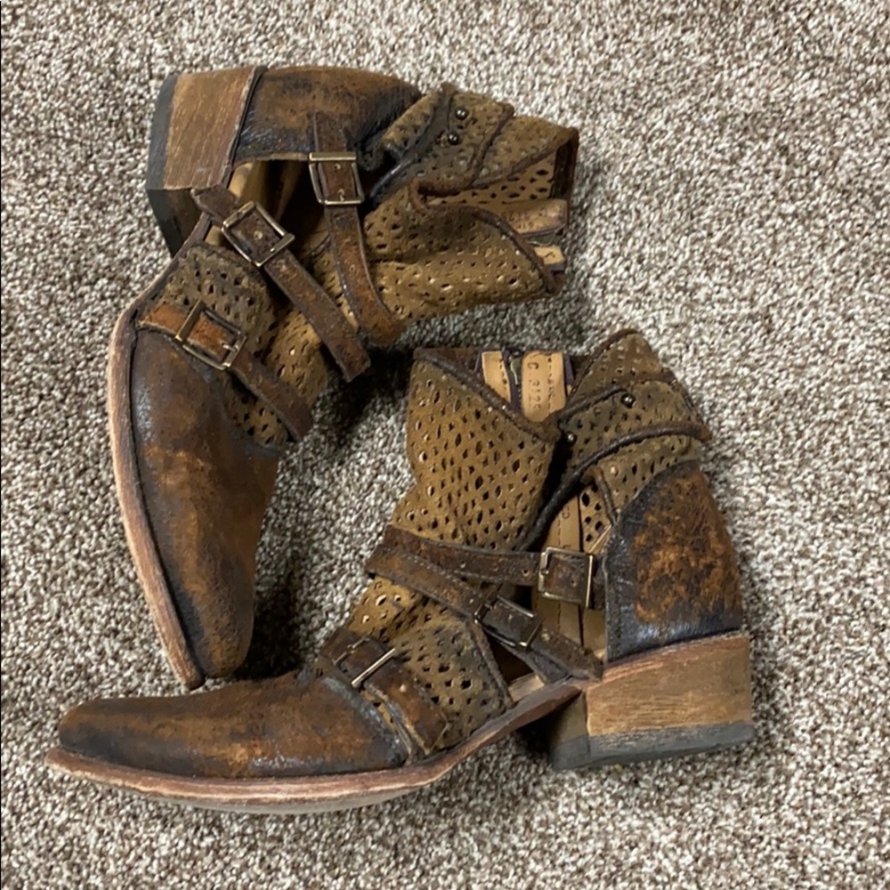 Corral booties